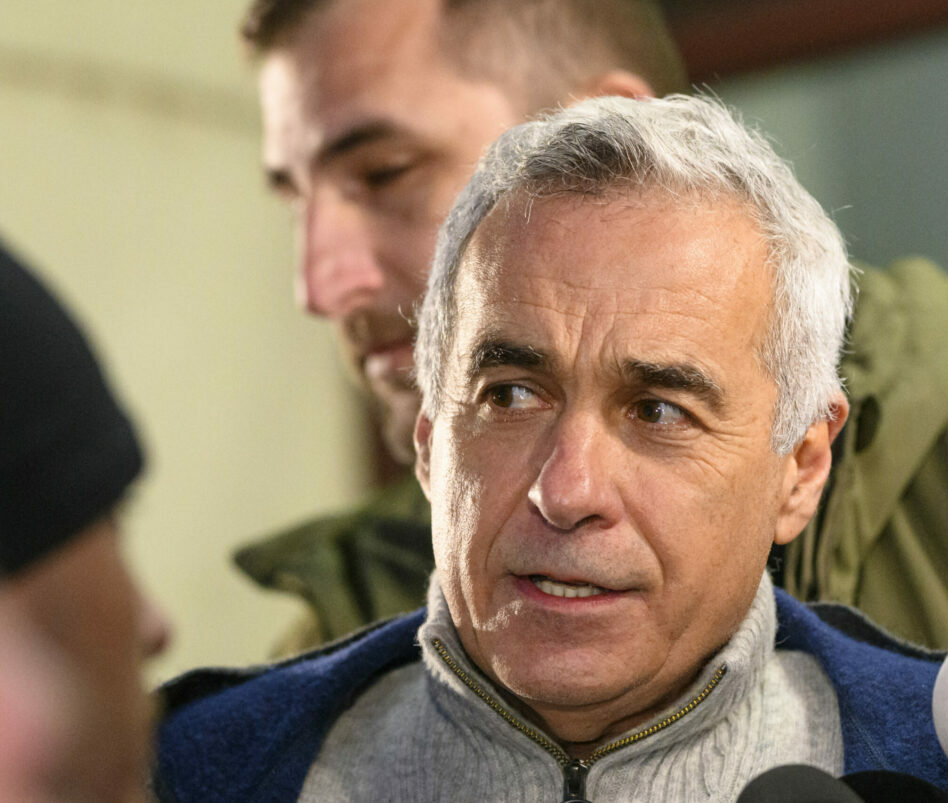 Călin Georgescu: „Ce au făcut oamenii aceștia cu peste 200 de miliarde de datorie publică?”