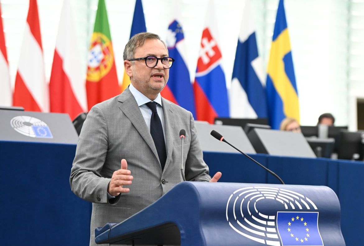 Motreanu cere UE să accelereze investițiile în energie regenerabilă. Miza pentru România