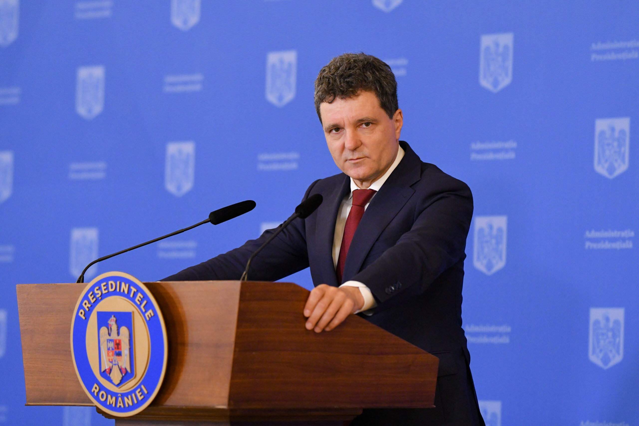 Nicușor Dan spune că diplomații români trebuie ghidați în domeniul economic