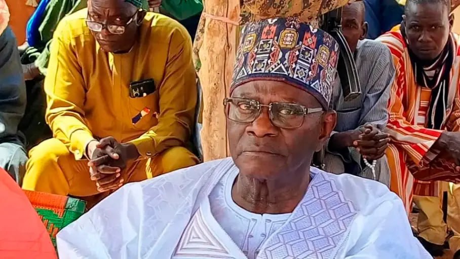 Povestea medicului – șef din Germania care a ajuns rege pe viață în Niger