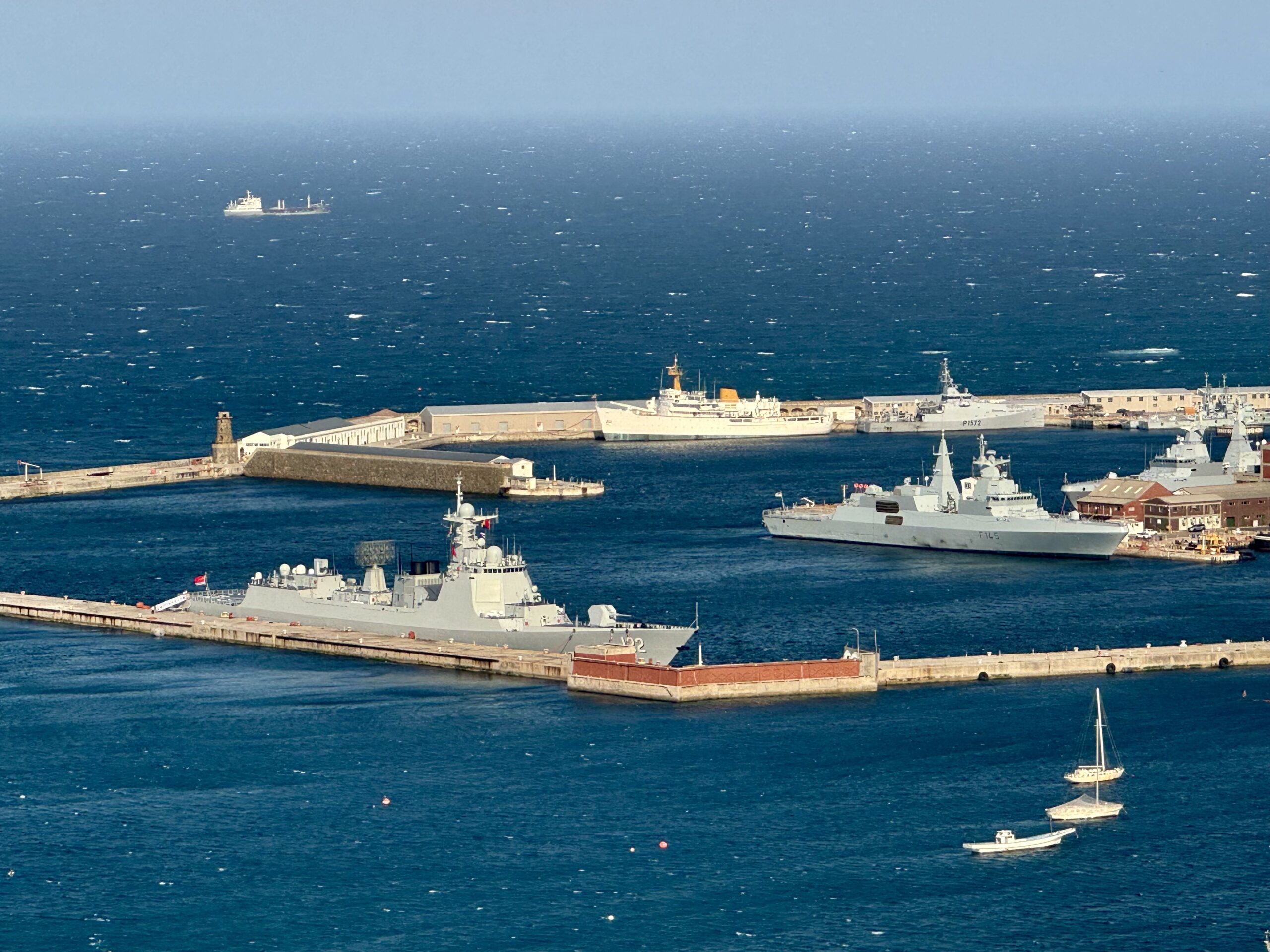 SUA a pregătit lângă Iran cea mai mare putere aeriană de la invazia Irakului din 2003. Trump a dat un ultimatim Teheranului