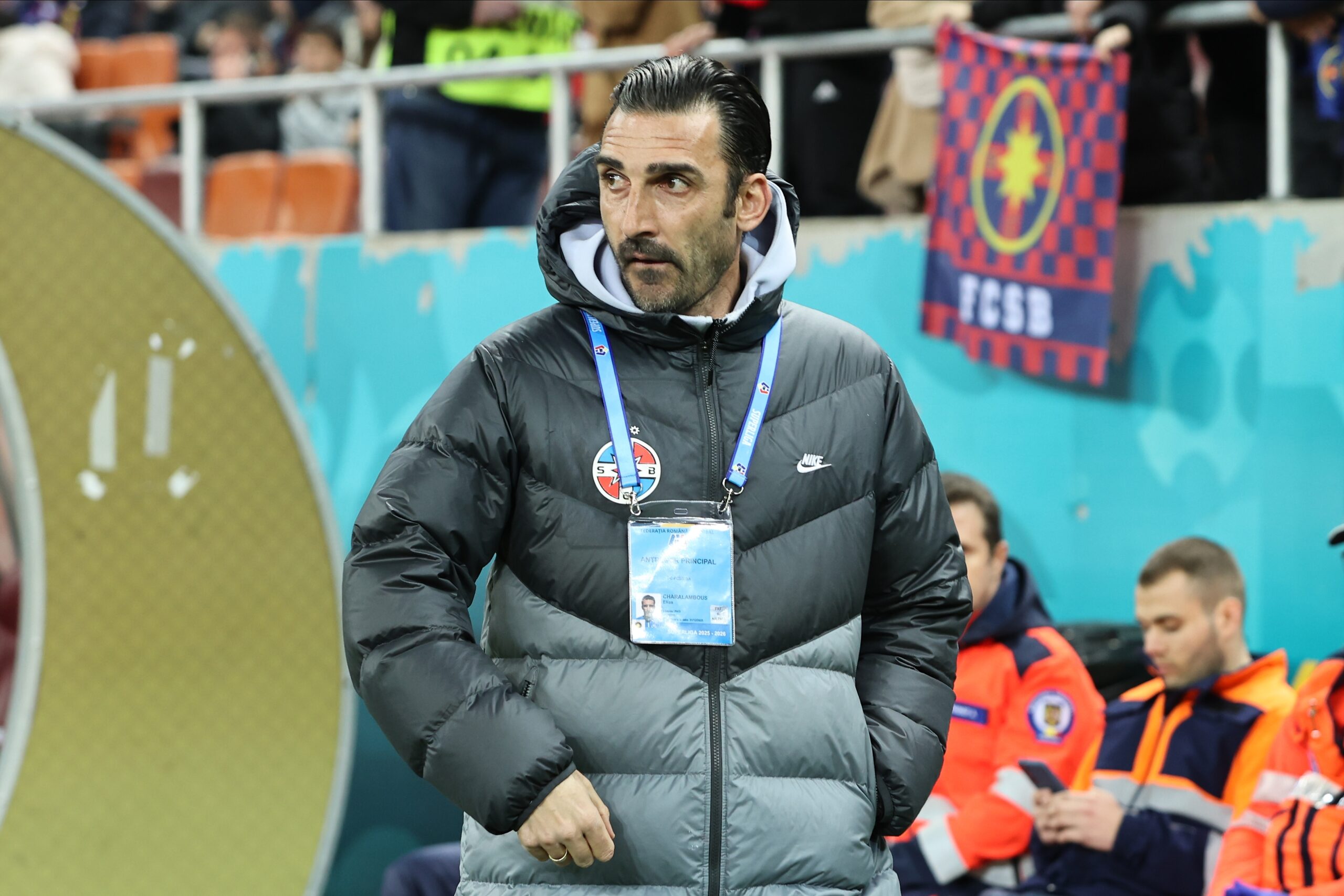 Elias Charalambous și Mihai Pintilii părăsesc FCSB. Mirel Rădoi, favorit să preia echipa