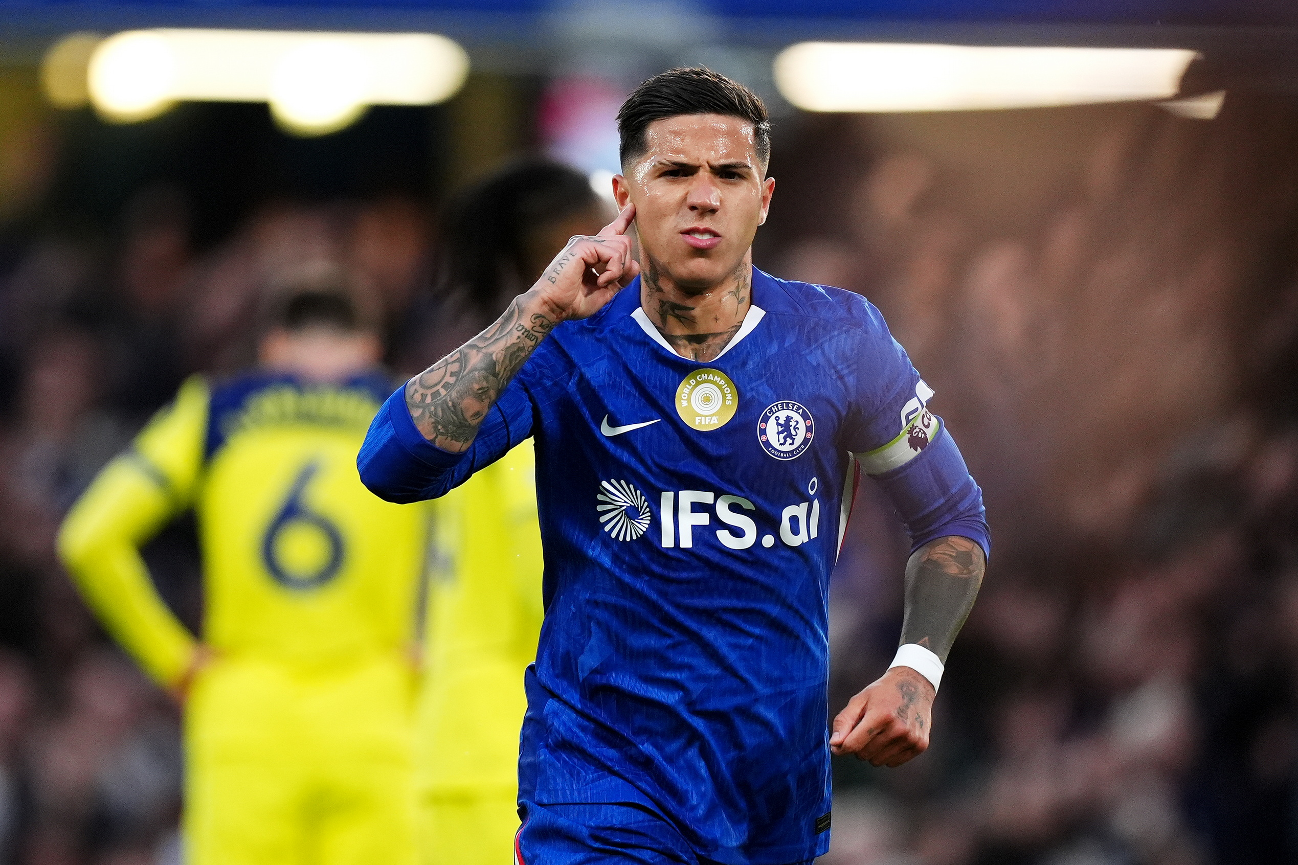 Chelsea învinge Tottenham, la care Drăgușin a fost rezervă. Lupta pentru evitarea retrogradării în Premier League se va decide în ultima etapă
