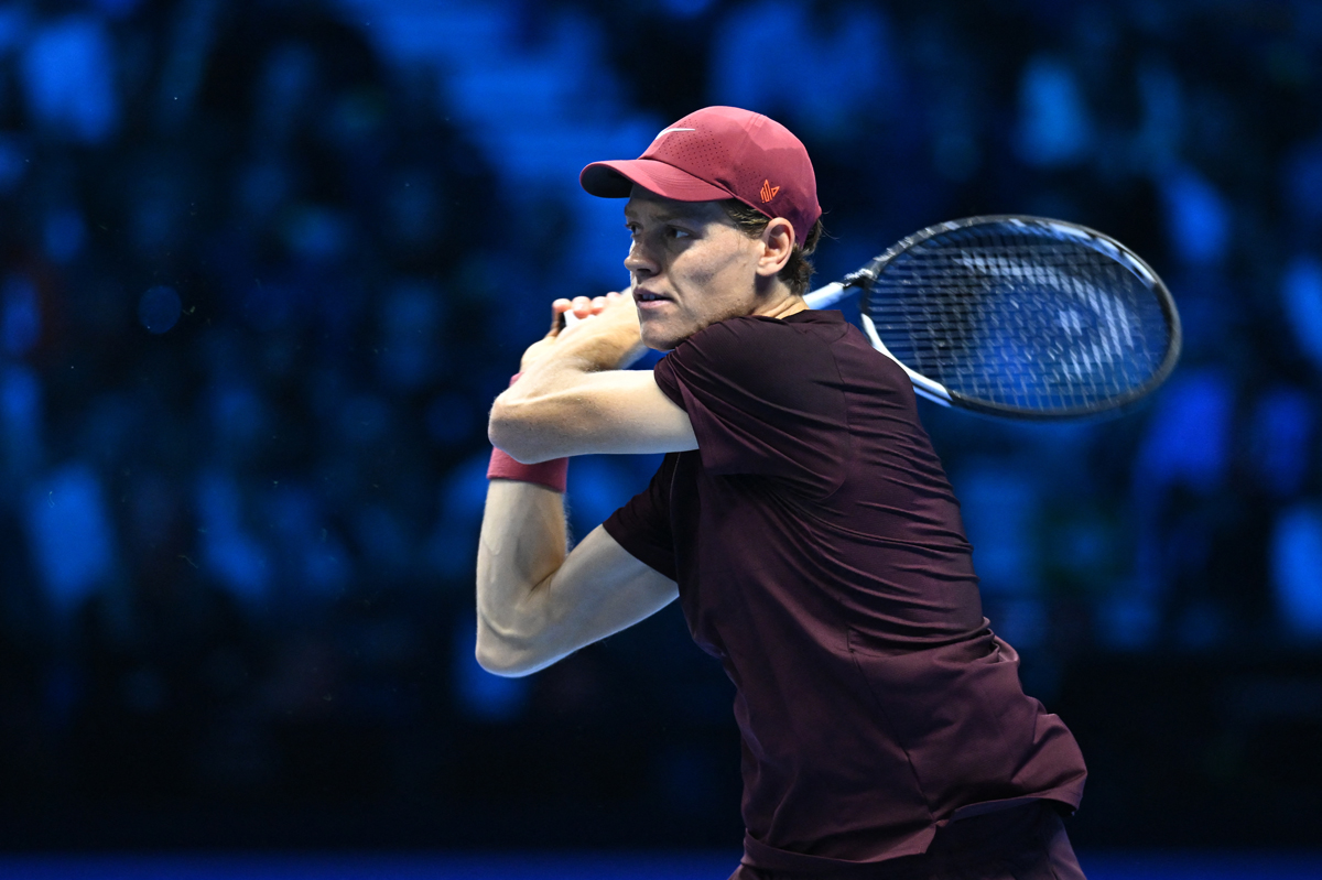 Șoc total la Roland Garros! Jannik Sinner, eliminat după ce a cedat fizic în fața caniculei