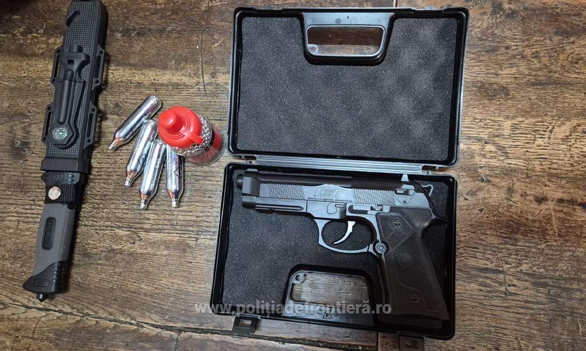 Tânăr de 25 de ani, prins cu un pistol cu aer comprimat pe A1