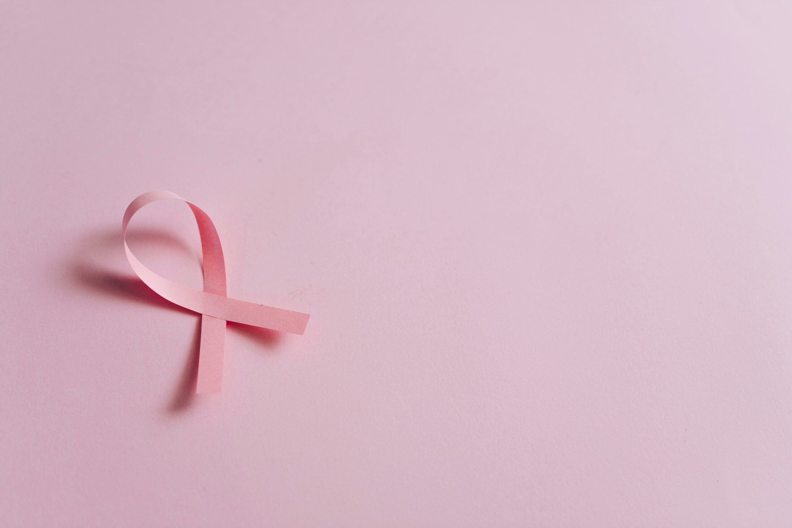 Tratament personalizat pentru cancerul de sân. Studiul care ar putea elimina chimioterapia pentru milioane de femei
