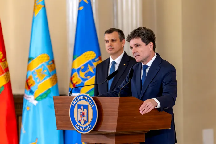 Probleme constituționale în desemnarea lui Eugen Tomac, premier „pentru că partidele nu se înțeleg”. Jurisprudența CCR îl contrazice pe Nicușor Dan: „Premierul desemnat nu este alegerea exclusivă a Președintelui României”