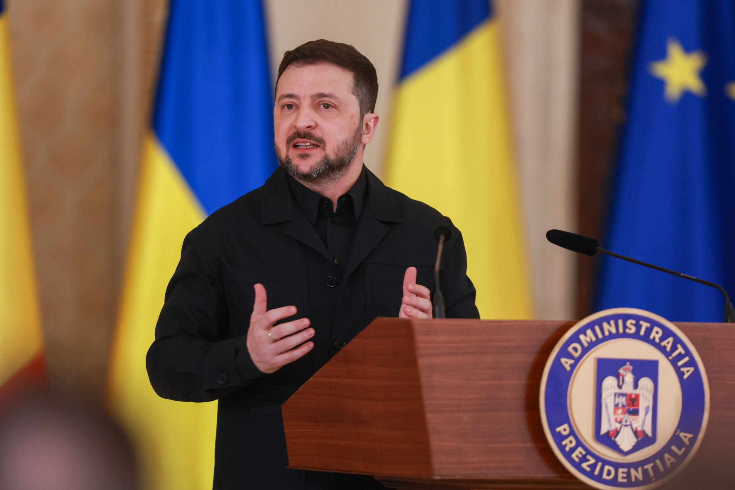 Volodimir Zelenski l-a felicitat pe Nikol Pașinian pentru victoria în alegerile parlamentare din Armenia