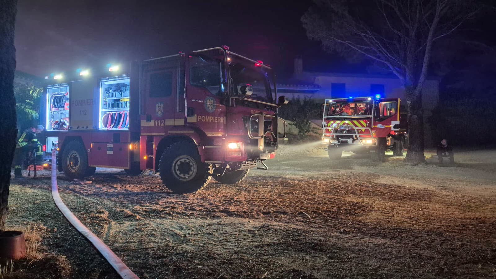 Misiunea pompierilor români în Franța continuă. Intervenție nocturnă pentru protejarea unor gospodării