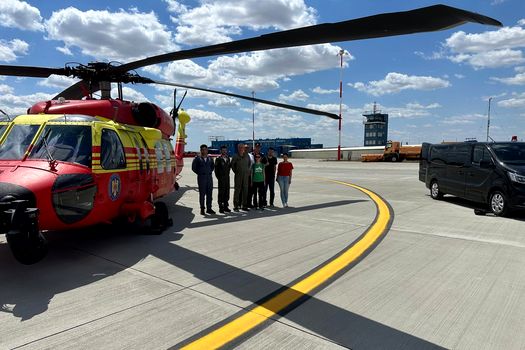 Un elicopter Black Hawk, folosit pentru salvarea unei vieți într-o misiune de transplant de organe