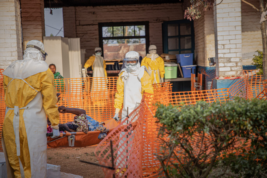 BilanÈul morÈilor de Ebola din Congo depÄÈeÈte pragul de 5.000