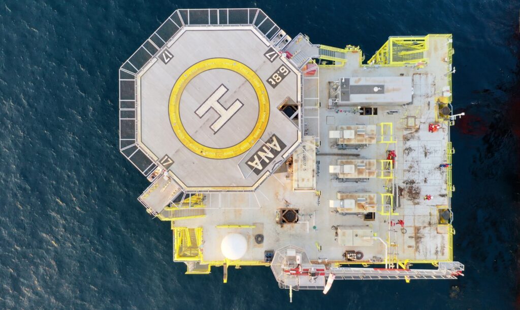 Carlyle Èi BERD au ajuns la un acord pentru vânzarea operatorului proiectului offshore de exploare a gazelor Black Sea Oil & Gas. TranzacÈia trebuie sÄ primeascÄ avizele statului