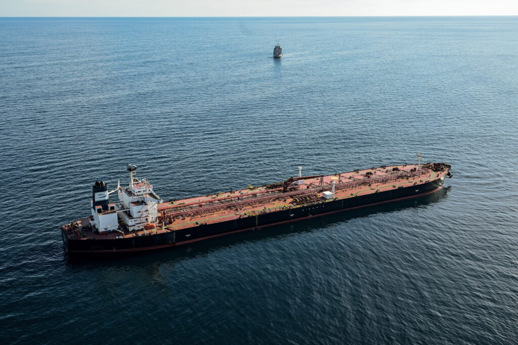 Greenpeace a identificat Èapte petroliere ruseÈti care transportÄ motorinÄ cÄtre SUA / Trei nave sunt sancÈionate internaÈional