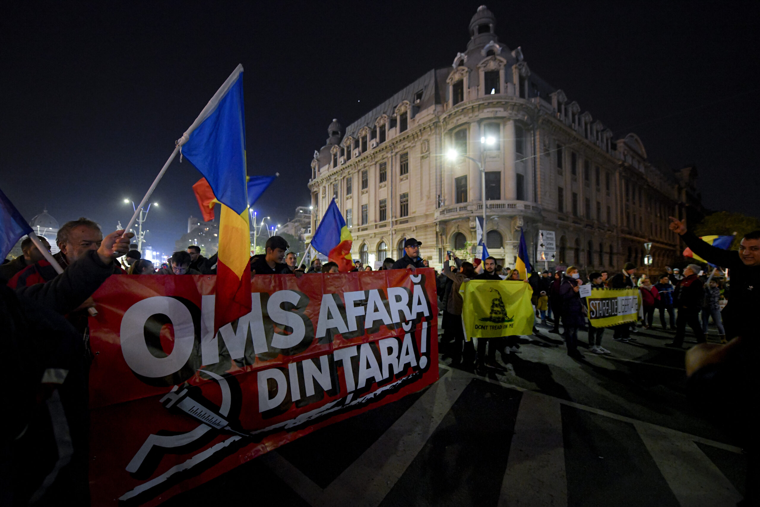 MEDIAFAX 35. 2021 â RomÃ¢nia, lovitÄ de valul patru al pandemiei de COVID-19. Rivalii politici fac alianÈÄ Èi formeazÄ coaliÈia PNL-PSD-UDMR