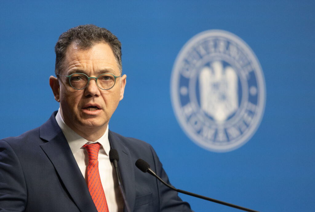 Ministrul ApÄrÄrii Èi Èeful Statului Major, mesaj pentru militarii români aflaÈi în misiuni internaÈionale de Ziua Armatei