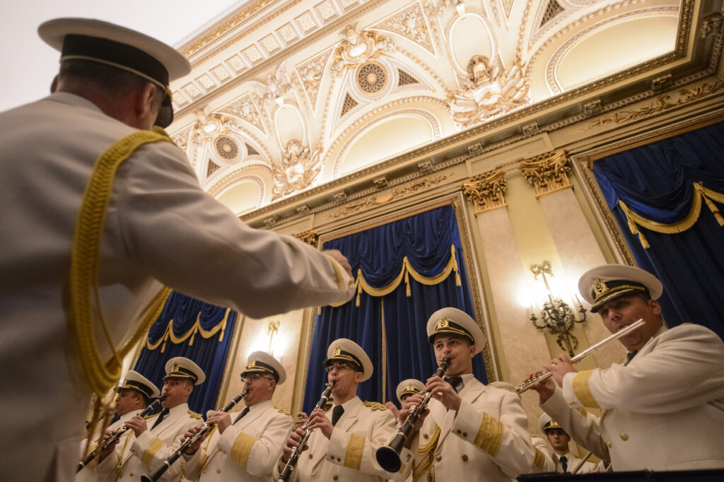 Programul de Ziua Armatei RomÃ¢ne. 14 ore de ceremonii militare Èi religioase Ã®n BucureÈti