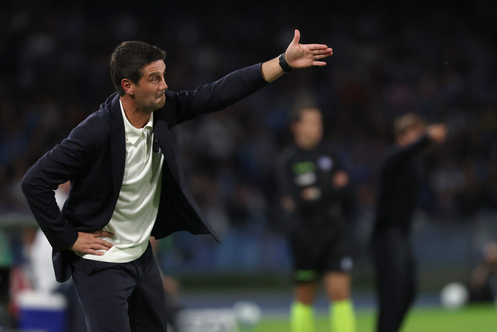 Prima Ã®nfrÃ¢ngere pentru Cristi Chivu Ã®n Serie A, chiar Ã®n derby-ul cu AC Milan. Inter pierde primul loc Èi este Ã®n pericol sÄ se Ã®ndepÄrteze de lider